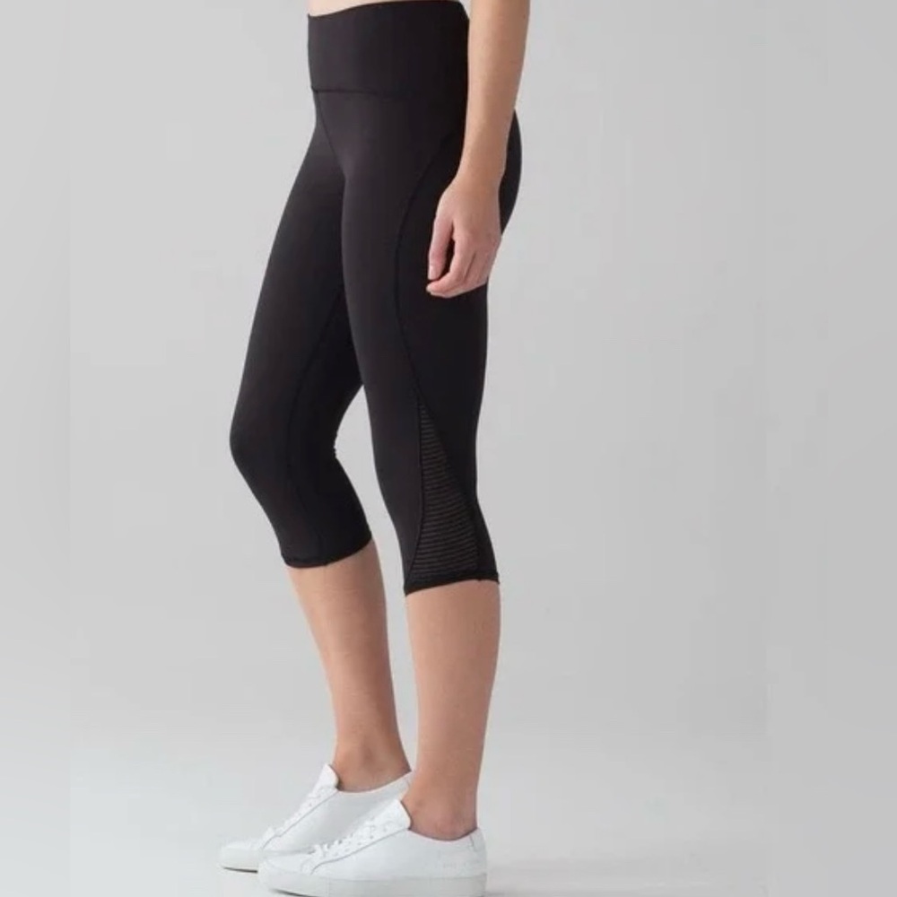 Lululemon Lean In Crop (17") Black Size 4